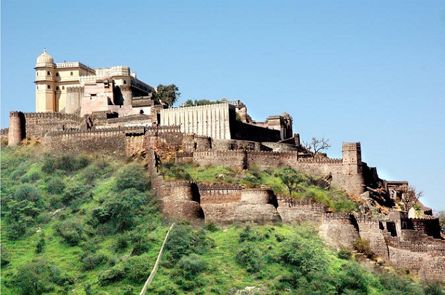 day-trip-to-kumbhalgarh-fort-from-udaipur-in-udaipur-345220